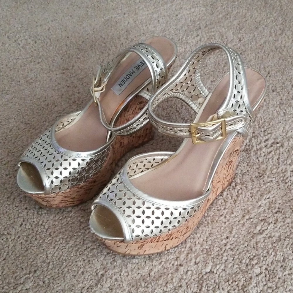 Shoes - Picture 2 of 3